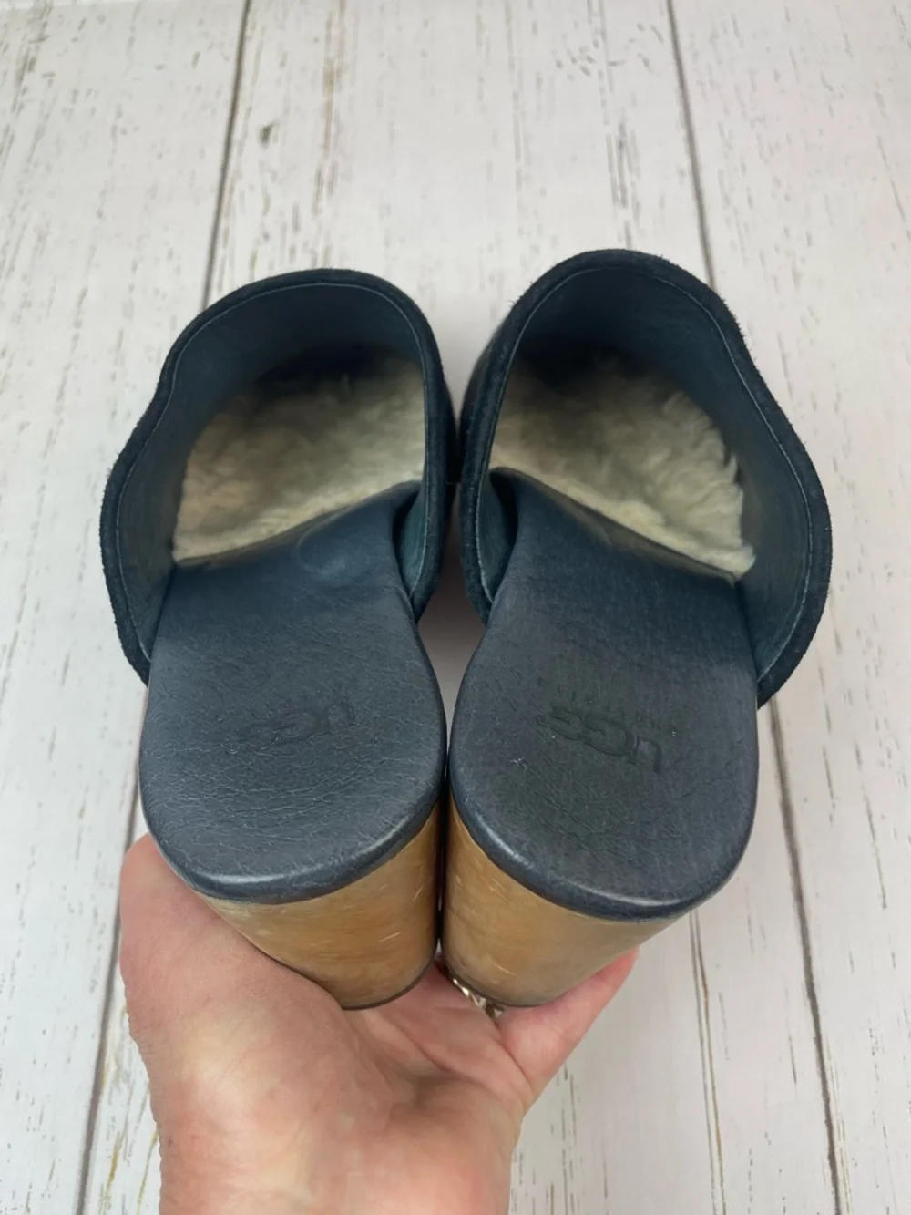 UGG Abbie Clog - Picture 11 of 16